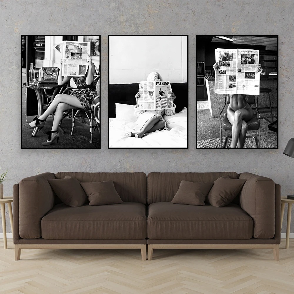 Black and White Poster Woman R - Vintage Fashion Newspaper ulasan dan harga