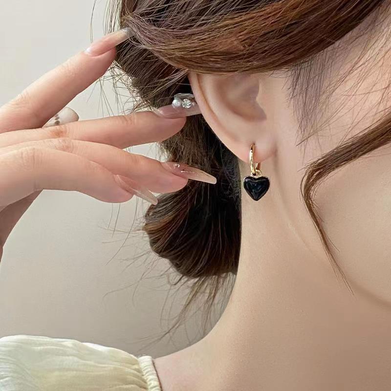 Simple Love Heart Dangle Earri - Vintage Fashion Coloring Pages ulasan dan harga